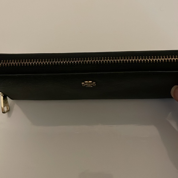 Tory Burch Long Zip Wallet - Picture 8 of 17